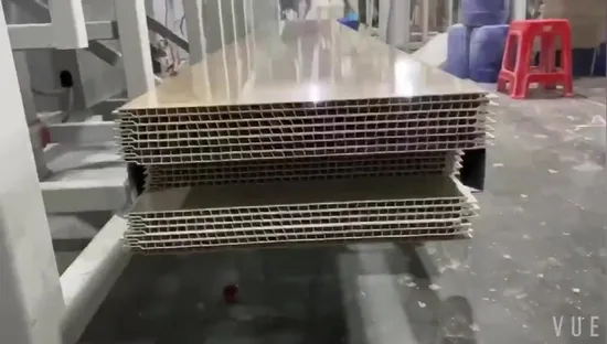 600mm 幅の価格ポリ塩化ビニールの壁ガーナのプラスチック浴室の壁のクラッディング PVC パネル